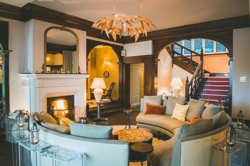 بريدجيند The Coed-Y-Mwstwr Hotel المظهر الخارجي الصورة