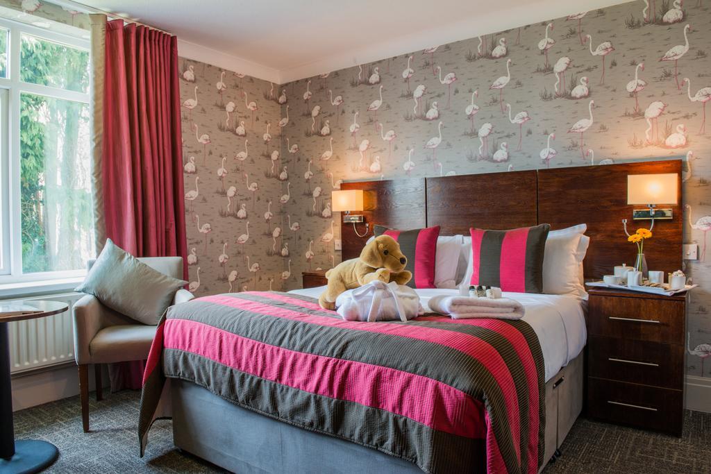 بريدجيند The Coed-Y-Mwstwr Hotel المظهر الخارجي الصورة