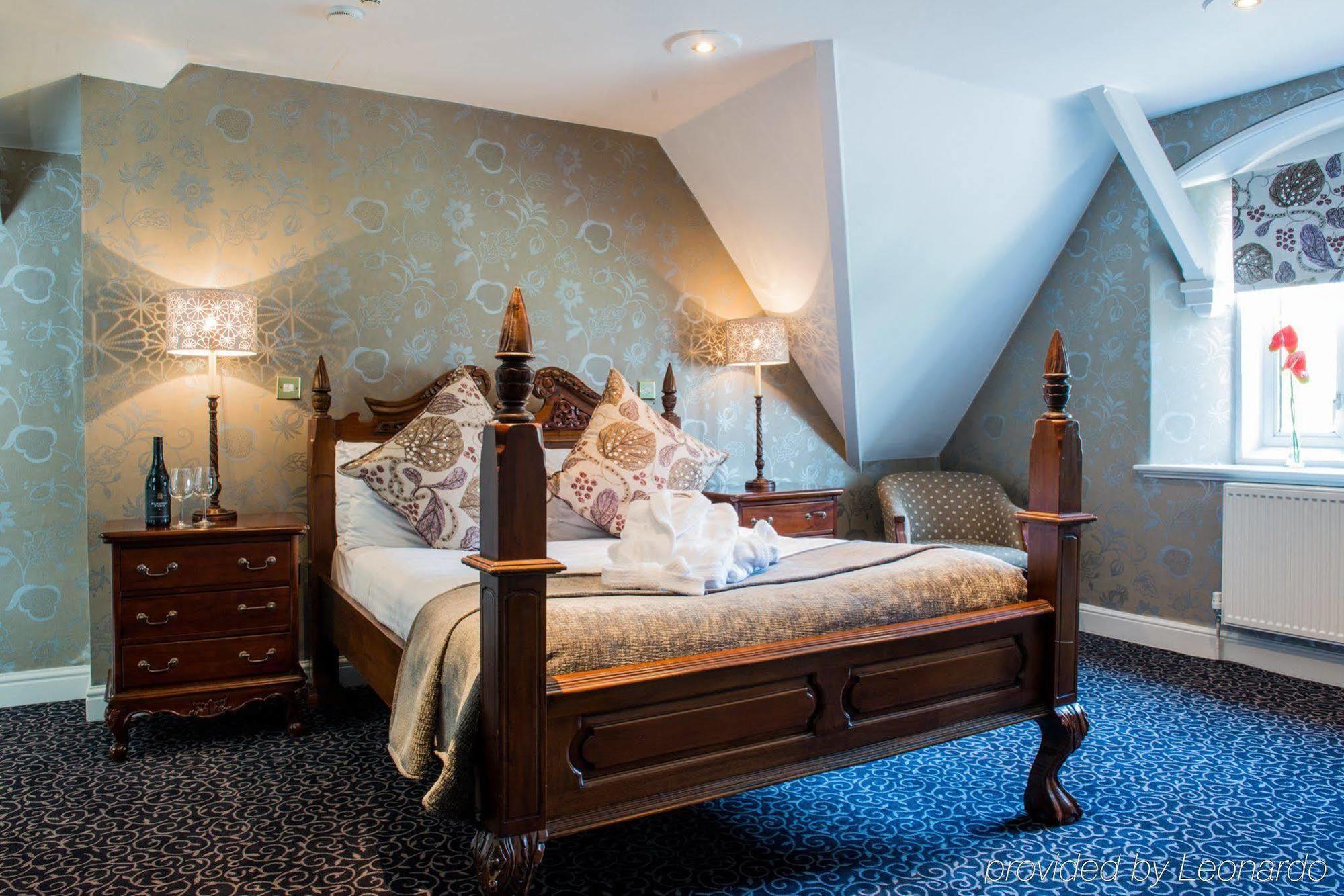 بريدجيند The Coed-Y-Mwstwr Hotel المظهر الخارجي الصورة